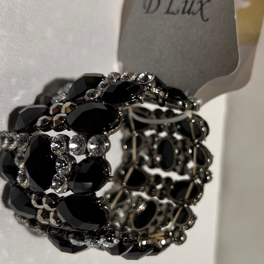 D'Lux Stretch Bracelet Black Gem‎ Rhinestone Silver Tone Stretch Fashion Jewelry